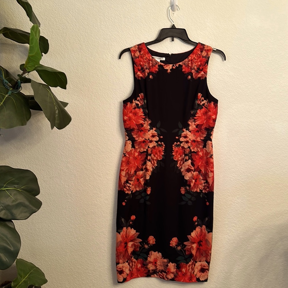 Maggie London size 14 sleeveless midi sheath dress.  Beautiful black floral.